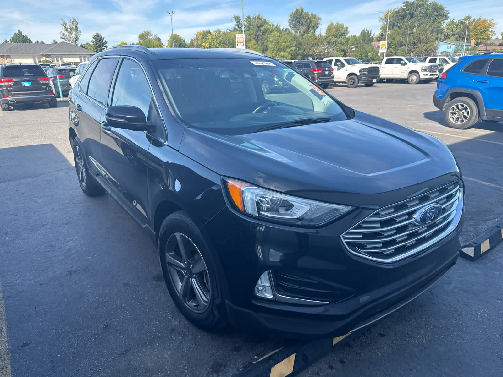 Used 2020 Ford Edge SEL w/ Convenience Package AWD/4WD image 3