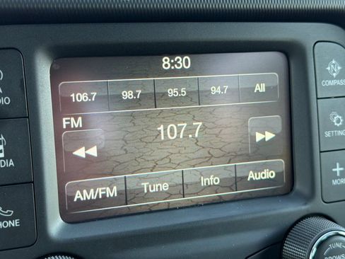 Used 2019 Jeep Wrangler Sport AWD/4WD image 17