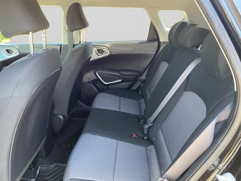 Certified 2023 Kia Soul LX FWD image 19