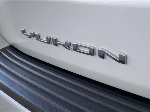 Used 2024 GMC Yukon XL Denali image 33