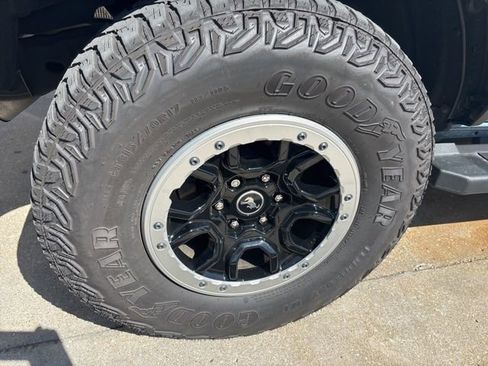 Used 2024 Ford Bronco Outer Banks w/ Sasquatch Package image 18