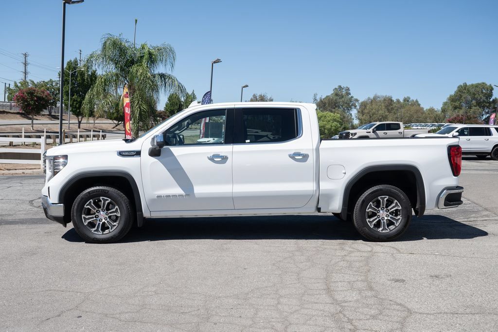 Used 2026 GMC Sierra 1500 SLT RWD image 8