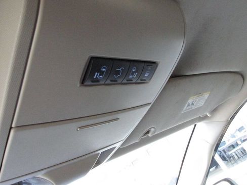 Used 2013 Dodge Grand Caravan SXT image 52