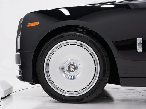 Certified 2026 Rolls-Royce Phantom Sedan RWD image 51