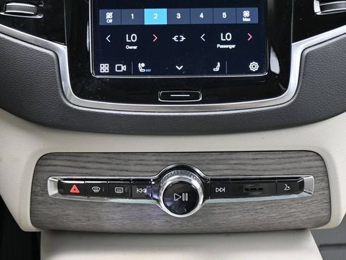 Used 2024 Volvo XC90 B6 Ultimate AWD/4WD image 19