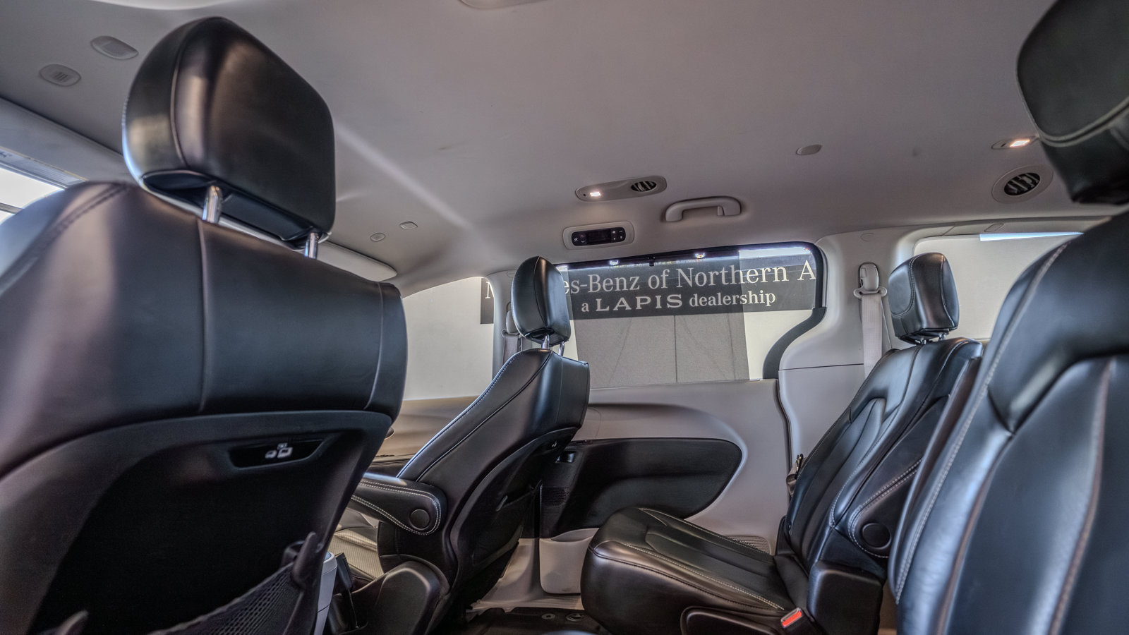 Used 2023 Chrysler Pacifica Touring-L FWD image 25