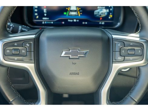 Used 2023 Chevrolet Suburban Z71 AWD/4WD image 18