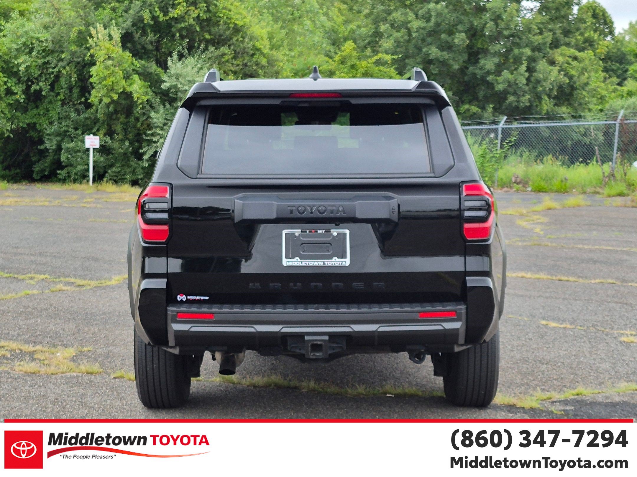 Certified 2025 Toyota 4Runner SR5 AWD/4WD image 4