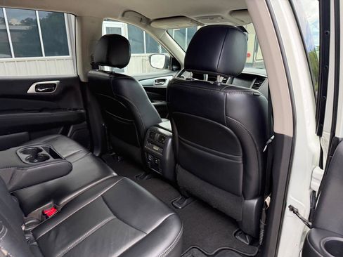 Used 2018 Nissan Pathfinder SL w/ Midnight Edition Package FWD image 34