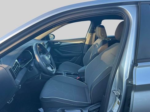 Used 2025 Volkswagen Jetta Sport image 12