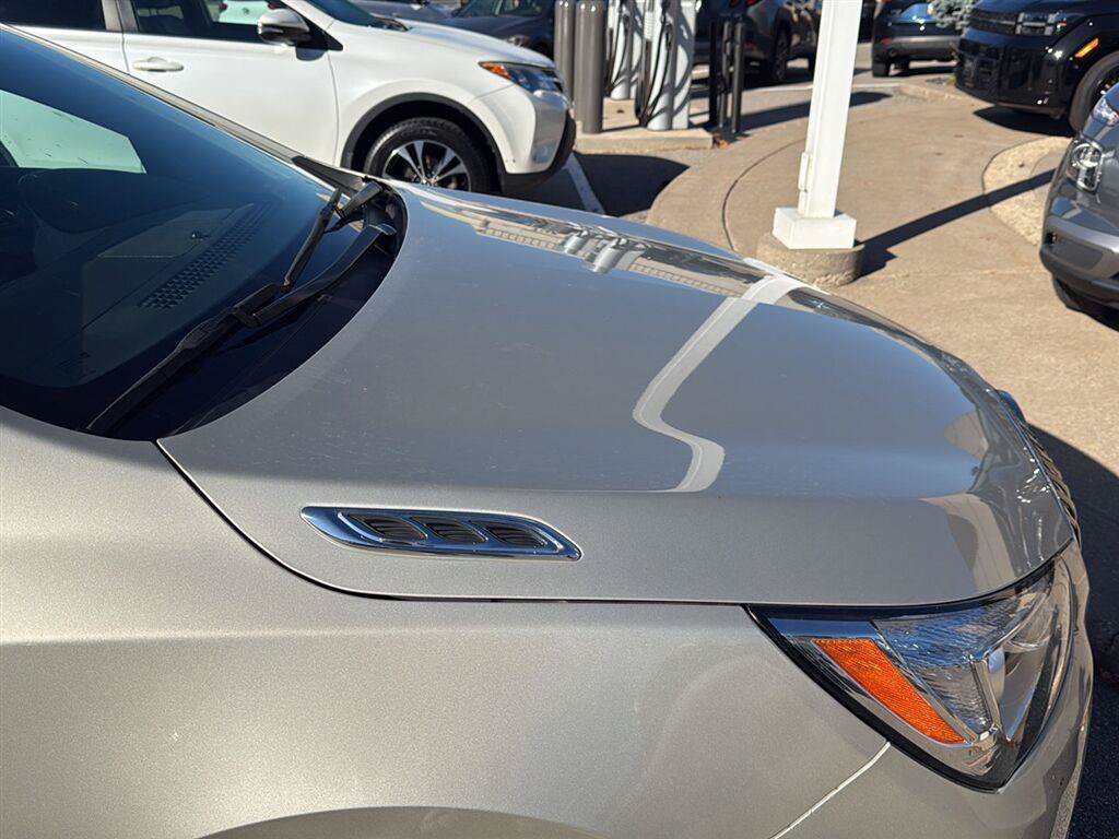 Used 2015 Buick LaCrosse Leather w/ Experience Buick Package FWD image 4