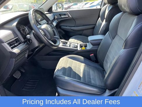 Used 2024 Mitsubishi Outlander SE AWD/4WD image 18