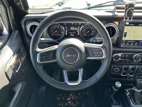 Used 2022 Jeep Wrangler Unlimited Sahara w/ Cold Weather Group image 16