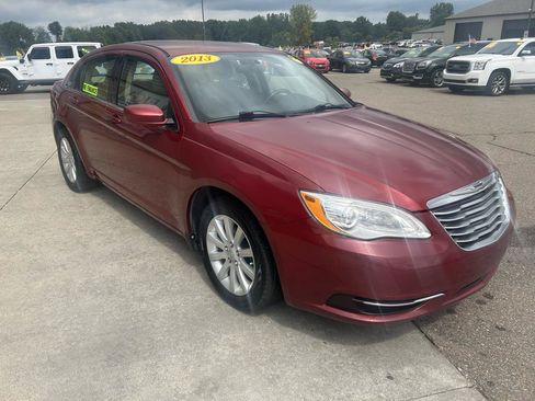 Used 2013 Chrysler 200 LX FWD image 3
