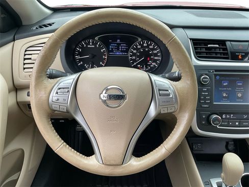 Used 2017 Nissan Altima 2.5 SV w/ Convenience Package image 17