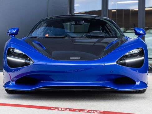 Used 2026 McLaren 750S RWD image 5
