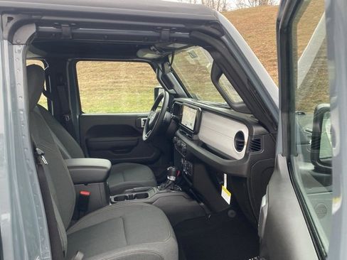 New 2026 Jeep Gladiator Sport image 28