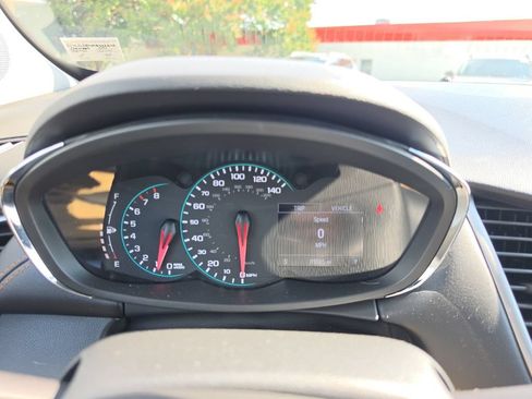 Used 2021 Chevrolet Trax LT FWD image 21