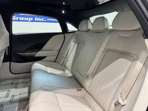 Used 2022 Lucid Air Grand Touring image 37