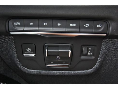 New 2026 Cadillac Escalade Platinum Sport w/ LPO, ONYX Package AWD/4WD image 15
