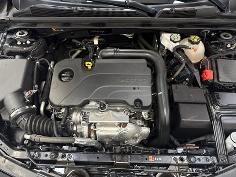 Used 2024 Chevrolet Malibu LT image 31