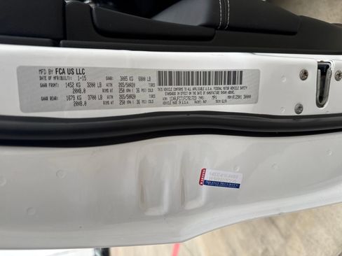 Used 2015 Jeep Grand Cherokee Overland w/ Advanced Technology Group image 31