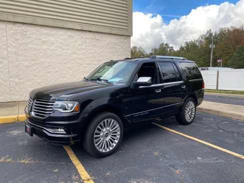 Used 2016 Lincoln Navigator Reserve image 1