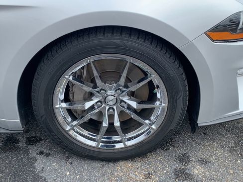 Used 2019 Ford Mustang GT Premium RWD image 10
