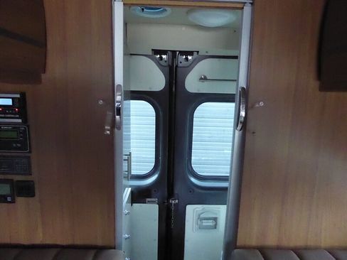 Used 2017 RAM ProMaster 3500 w/ Premium Appearance Group FWD image 29