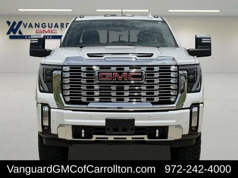 Used 2024 GMC Sierra 2500 Denali w/ Denali Reserve Package AWD/4WD image 3