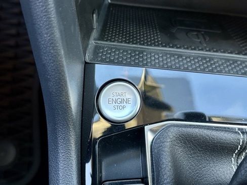 New 2024 Volkswagen Taos SE image 26