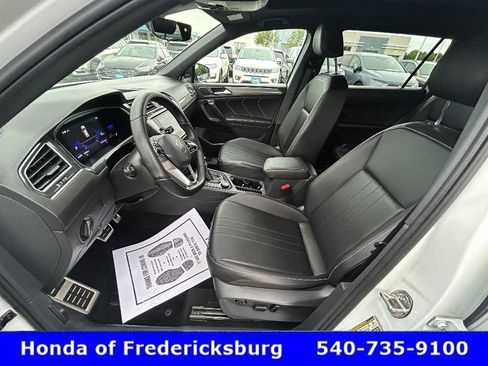 Used 2022 Volkswagen Tiguan SE R-Line AWD/4WD image 17