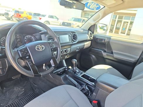 Used 2019 Toyota Tacoma SR AWD/4WD image 16