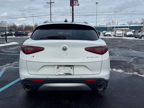 Used 2018 Alfa Romeo Stelvio Base AWD 4dr Crossover w/ Cold Weather Package image 31