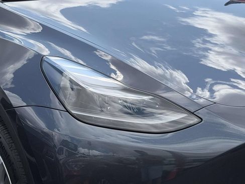 Used 2023 Tesla Model Y Long Range AWD/4WD image 11