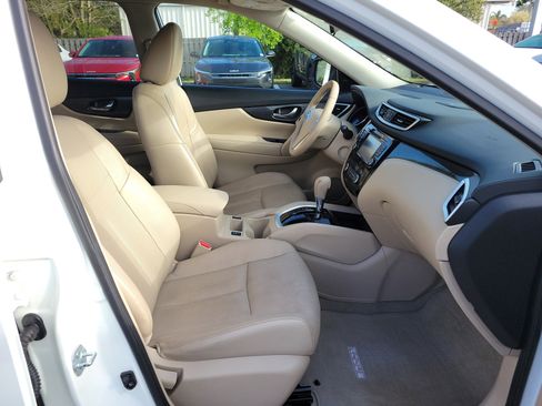 Used 2015 Nissan Rogue SL w/ SL Premium Package image 7