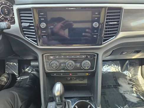 Used 2019 Volkswagen Atlas SEL image 34