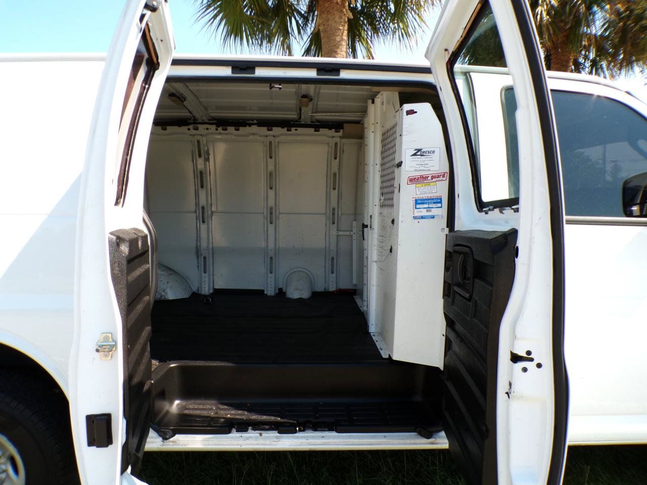 Used 2022 Chevrolet Express 2500 w/ Driver Convenience Package RWD image 31