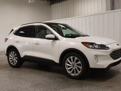 Used 2021 Ford Escape Titanium w/ Titanium Elite Package AWD/4WD image 2