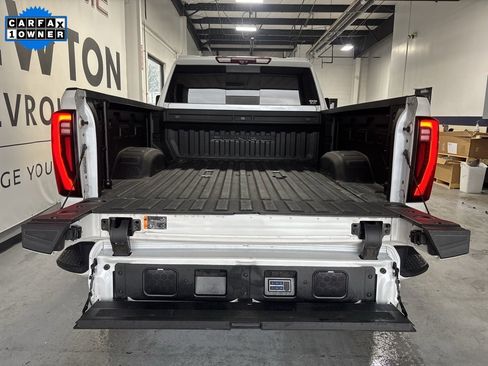 Used 2024 GMC Sierra 2500 Denali Ultimate image 32