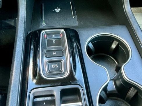 Used 2023 Honda Pilot Touring image 22