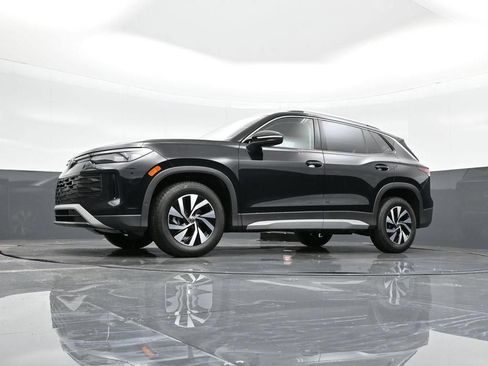 Used 2025 Volkswagen Tiguan S FWD image 35