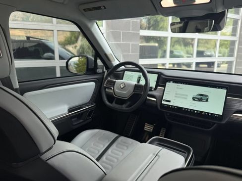 Used 2023 Rivian R1S Adventure AWD/4WD image 47
