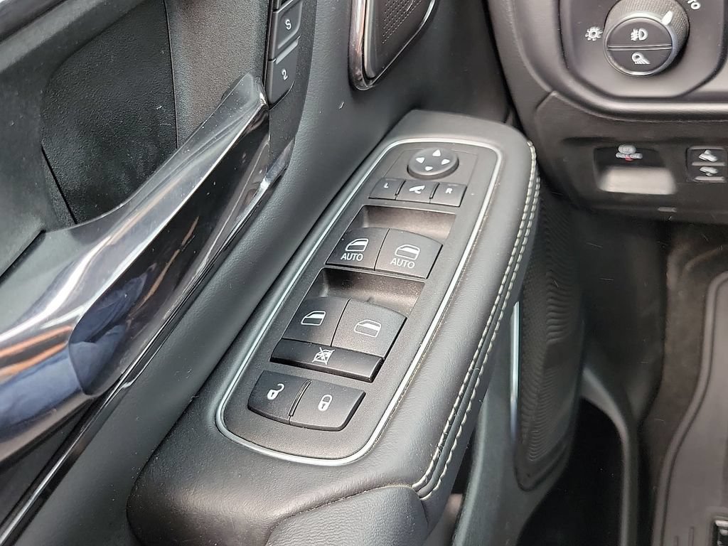 Used 2023 RAM 1500 Limited AWD/4WD image 13