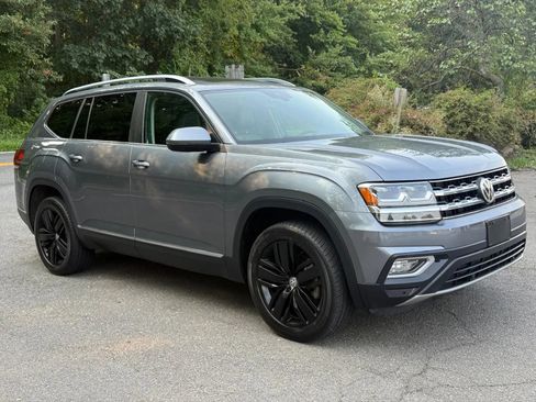 Used 2018 Volkswagen Atlas SEL FWD image 1