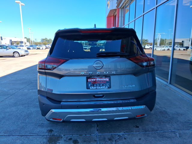 Used 2023 Nissan Rogue Platinum w/ Platinum Premium Package FWD image 5