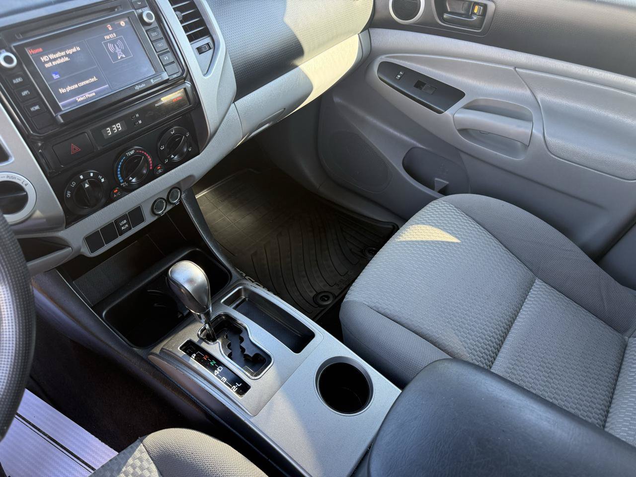 Used 2014 Toyota Tacoma 4x4 Double Cab w/ SR5 Package image 11