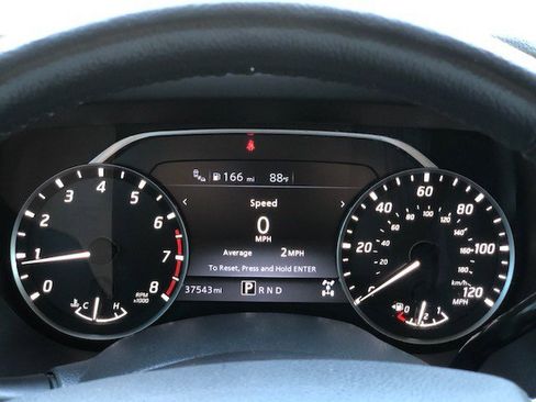 Used 2023 Nissan Titan SV w/ SV Convenience Package image 27