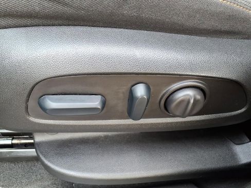 Used 2024 Chevrolet Equinox LT image 12