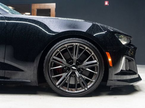 Used 2018 Chevrolet Camaro ZL1 RWD image 12